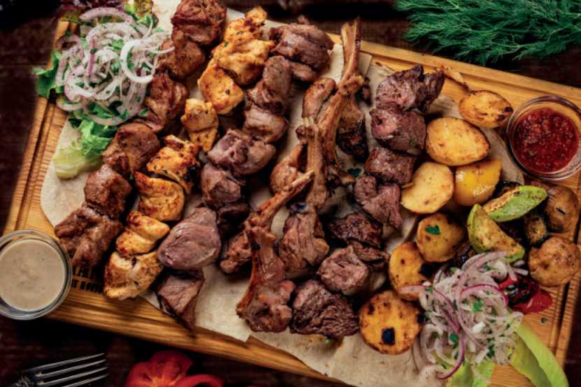 Не пропустите эти пять великолепных мясных блюд, обязательных к пробованию в ресторанах Красноярска!